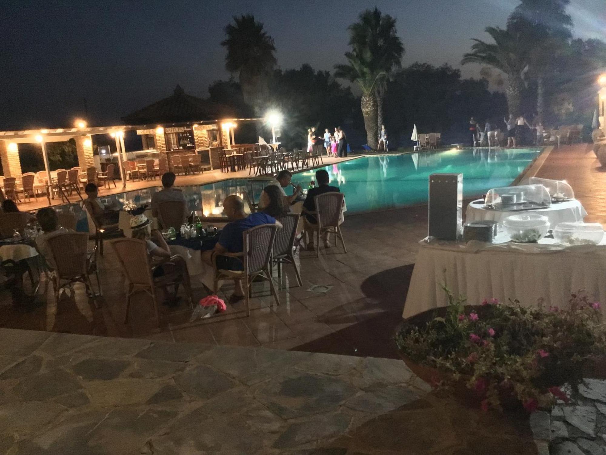 فندق أواسيز كيوبارِسِيا المظهر الخارجي الصورة